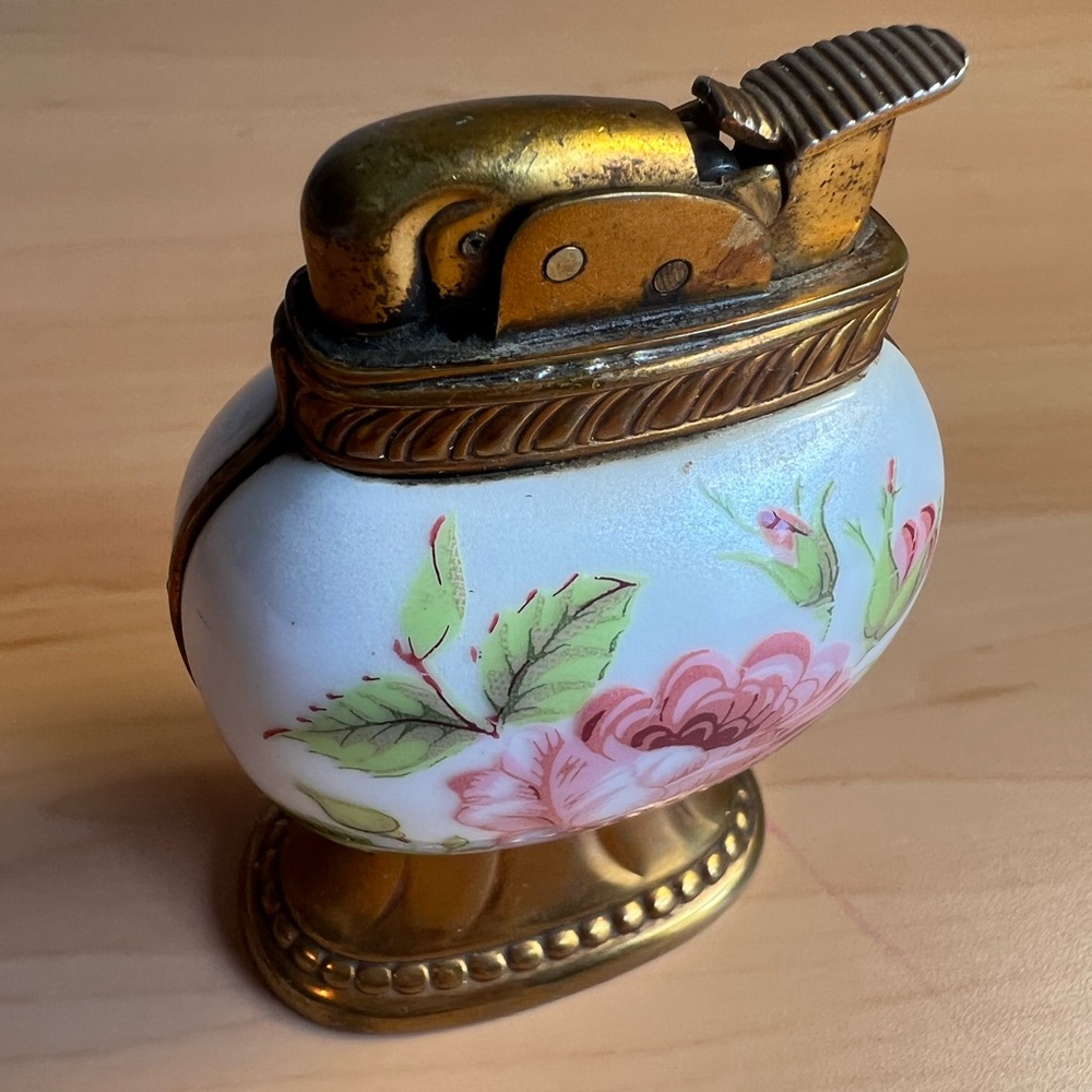 Vintage Evans Table Lighter Porcelain Base Rose Marked USA - Picture 9 of 10